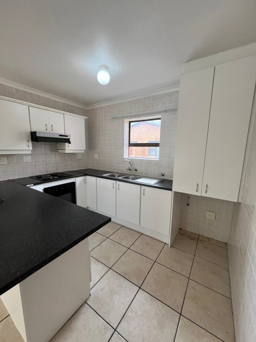 To Let 2 Bedroom Property for Rent in Sea Breeze Western Cape